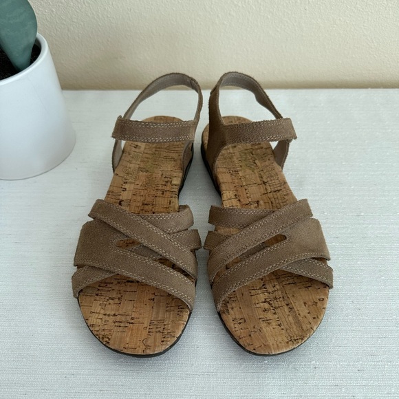 Tara M. Esme Taupe Suede Ankle Strap Flat Sandals Woman’s 7 - Picture 3 of 12